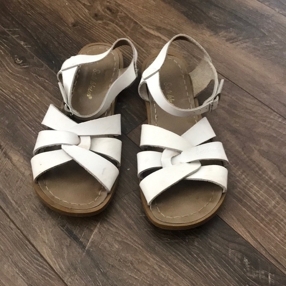 saltwater sandals waterproof